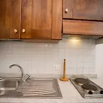 Residenza La Scogliera Di Rio Albano Lägenhet