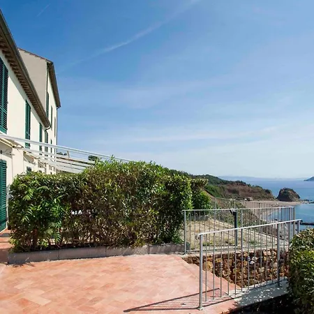 Appartamento Residenza La Scogliera Di Rio Albano