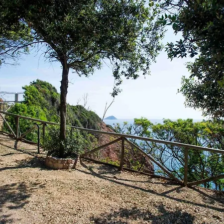 Residenza La Scogliera Di Rio Albano Daire