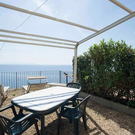 Residenza La Scogliera Di Rio Albano *