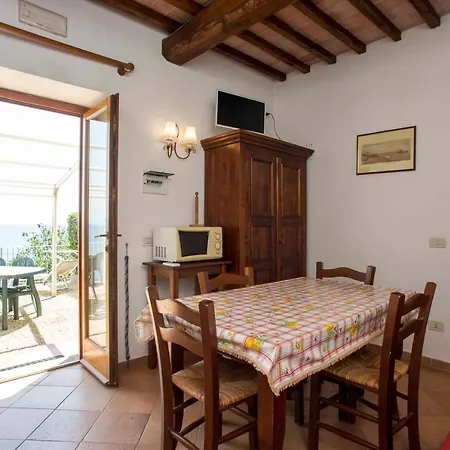 Residenza La Scogliera Di Rio Albano Apartment *